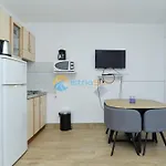 Manda *