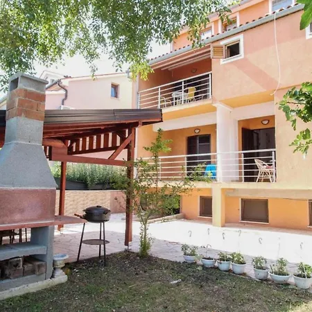 Apartamento Manda Valbandon